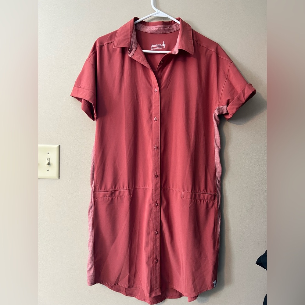 Smartwool sz M merino sport shirt dress in terracotta color, button down.